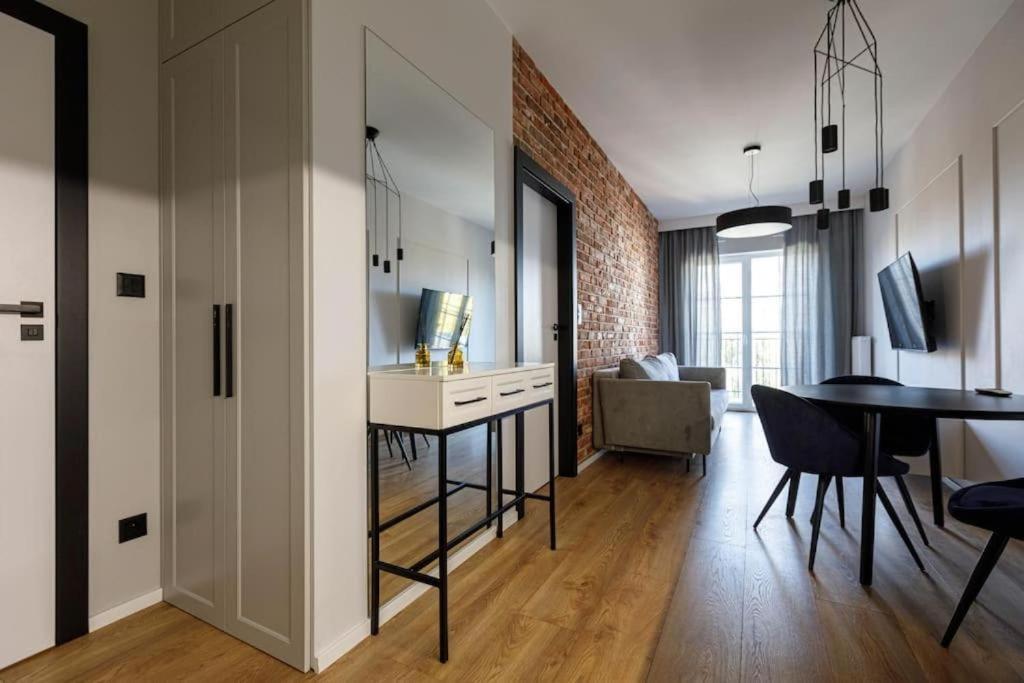 Golden Apartments Wroclaw - Great Location - Cozy And Bright&Janapawla19 מראה חיצוני תמונה